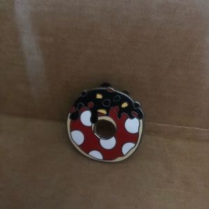 Minnie Mouse donut pin